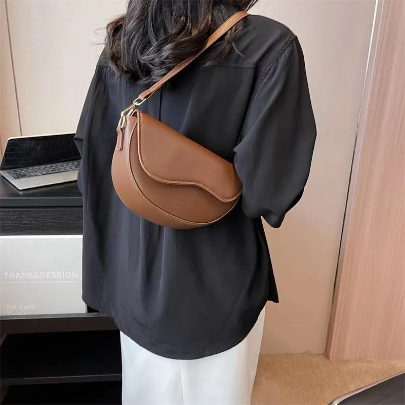 Small Leather Saddle Armpit Bags for Women 2023 Summer Chain Shoulder Crossbody Bag Ladies Vintage Underarm Handbags bolsa